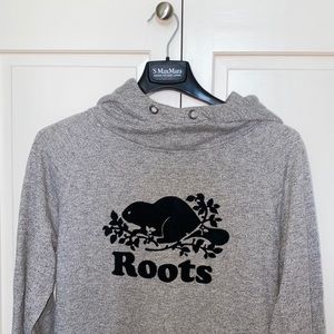 BRAND NEW Roots Grey Logo Hoodie MEDIUM